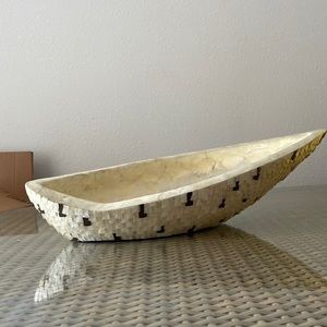 Decorative flower planter